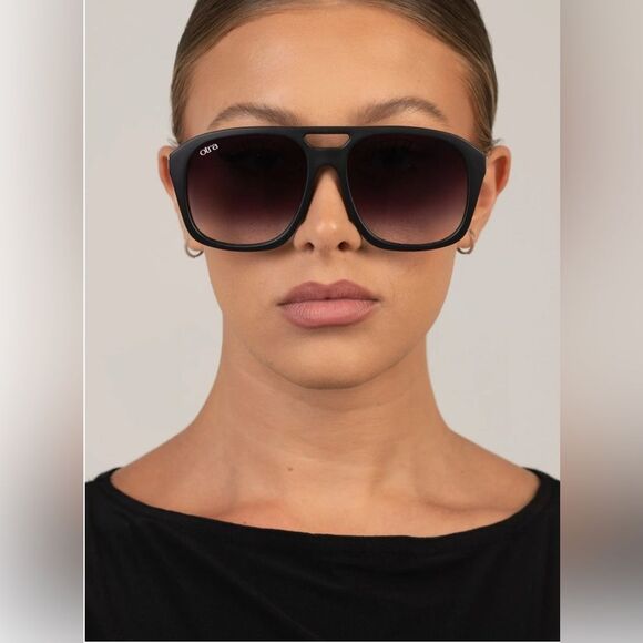 Otra  Eyewear Reina Matte Black smoke Oversized aviator style black sunglasses - Picture 9 of 9